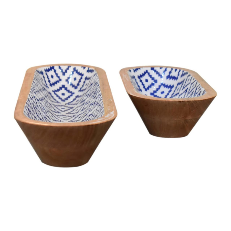 Beautifully crafted from solid Mango Wood, this beautiful oblong bowl set is bound to wow your guests. With natural Mango Wood grain detailing externally and internal lacquered black and white aztec patternings , the style and contrast of the design and wood finish really allow the natural beauty of materials to shine.