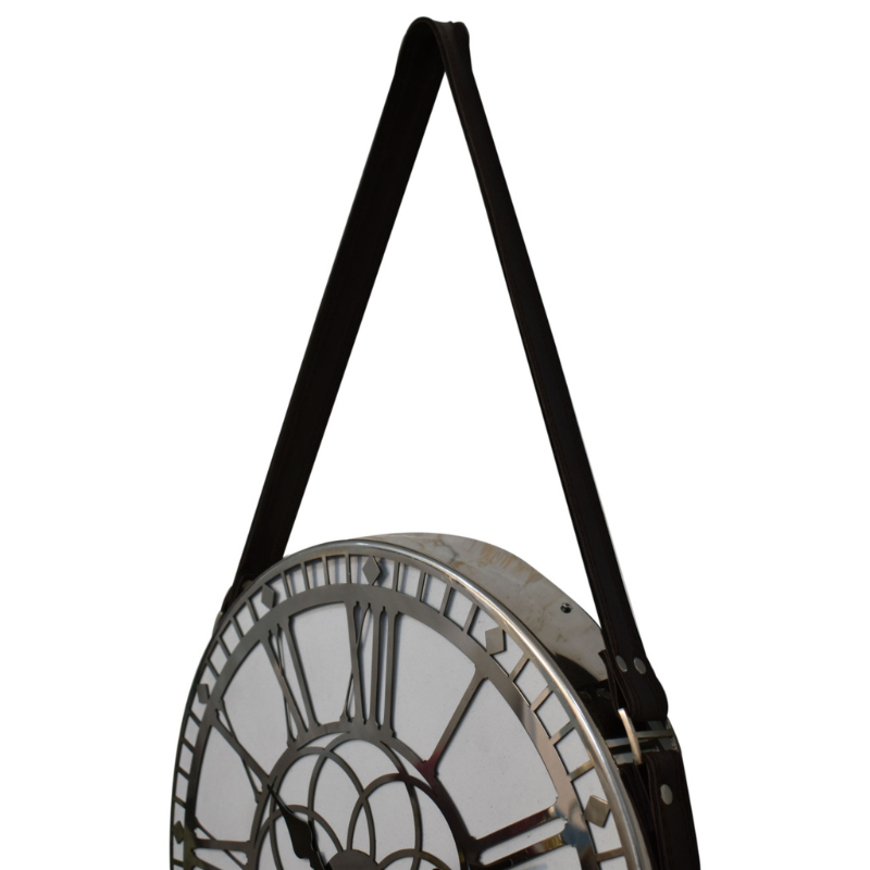 This striking clock is the perfect blend of modern and traditional design. It features a silver chrome frame that includes large roman numerals for a dramatic effect, whilst the mirrored background is ideal for reflecting the light and catching your eye.