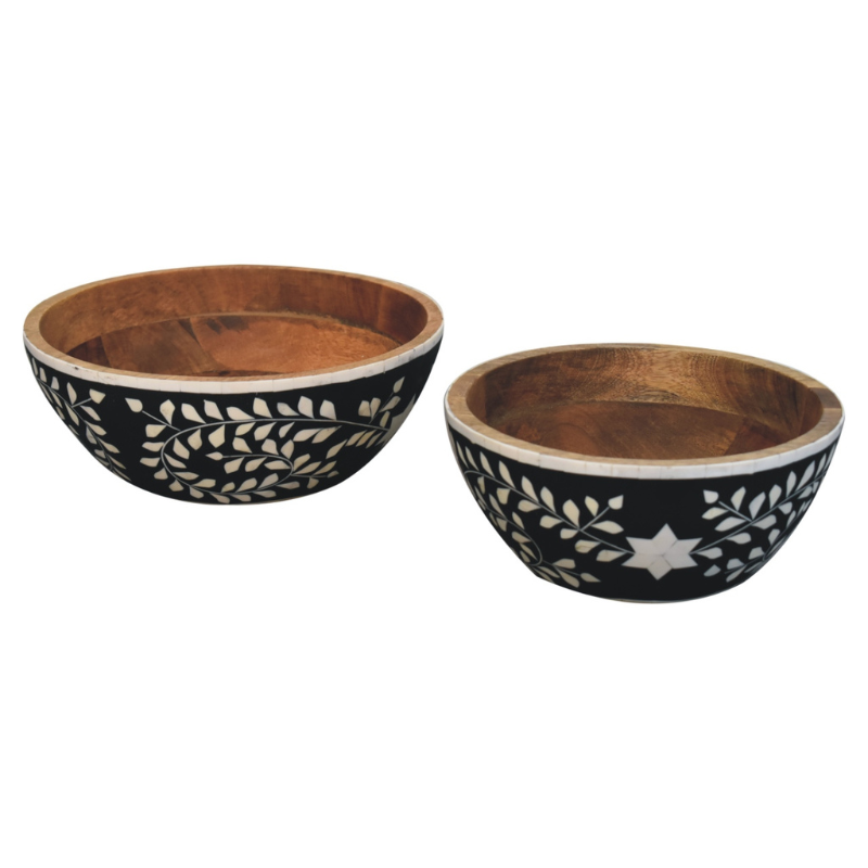 Beautifully crafted from solid Mango Wood, this resin inlay set will wow your guests. With natural Mango Wood grain detailing internally and the resin inlay embossing externally, the simplicity of the designs really allows the natural beauty of materials to shine.