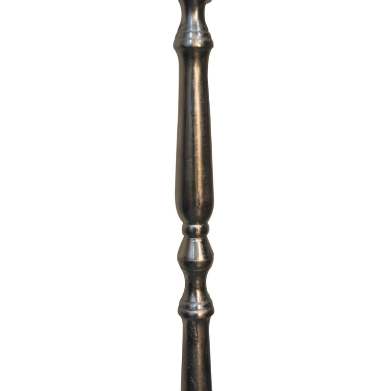 This classic silver coat stand adds a stylish welcome to any hallway or entrance. Made from steel and brass, it blends industrial design and has 6 hooks.  Perfect for coats and hats, but just as fabulous for robes and towels in your bedroom or bathroom.   