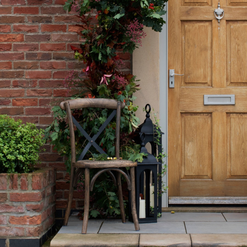 This is the Oak Cross Back Dining Chair, this seat has been designed in solid oak with practicality and comfort in mind, ensuring it would make a great, hard-wearing, dining chair. It features a cross-back design which adds to the comfort of the product while the black finish of the metal gives a subtle industrial feel. The chair has been finished with a rush seat ideal for comfort and longevity. Durable enough for the catering sector and a fantastically timeless addition for the home.