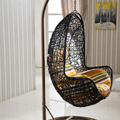 These garden swing chairs can be used in any outdoor and indoor setting. With a hammock cocoon style design, these Harrier swinging chairs will complement your existing furniture.