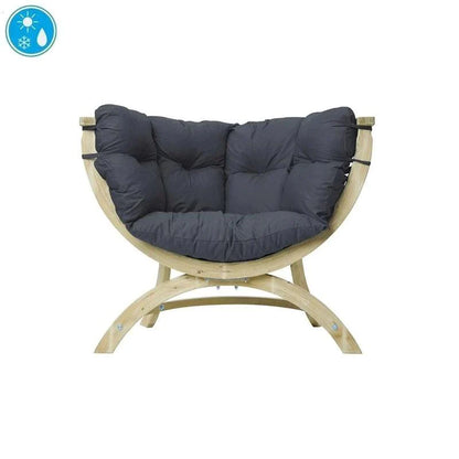 This softly upholstered Globo Siena Uno Seat sofa will look wonderful in any house or garden. It will seat one adult comfortably and comes with a large, soft upholstered cushion (washable) that guarantees perfect relaxation.